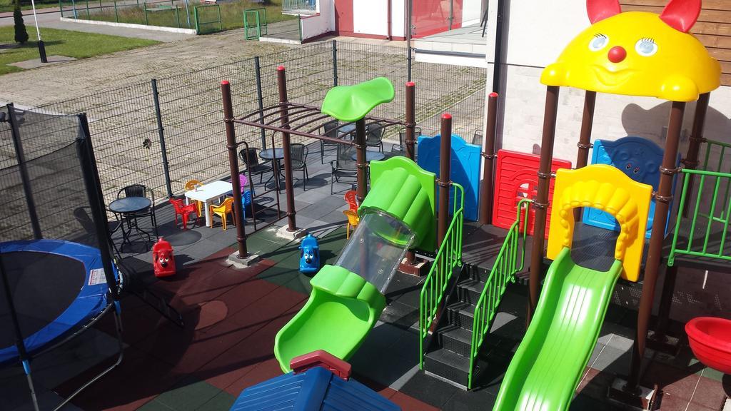 Marina Jastarnia Apartamenty w budynku z Basenem Bagian luar foto