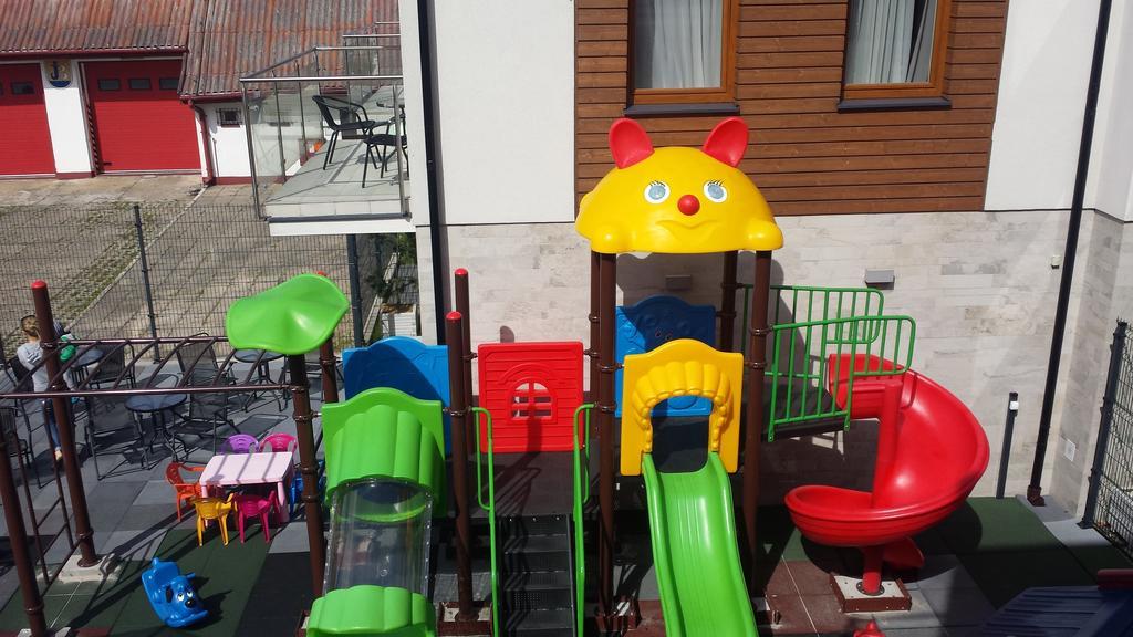 Marina Jastarnia Apartamenty w budynku z Basenem Bagian luar foto