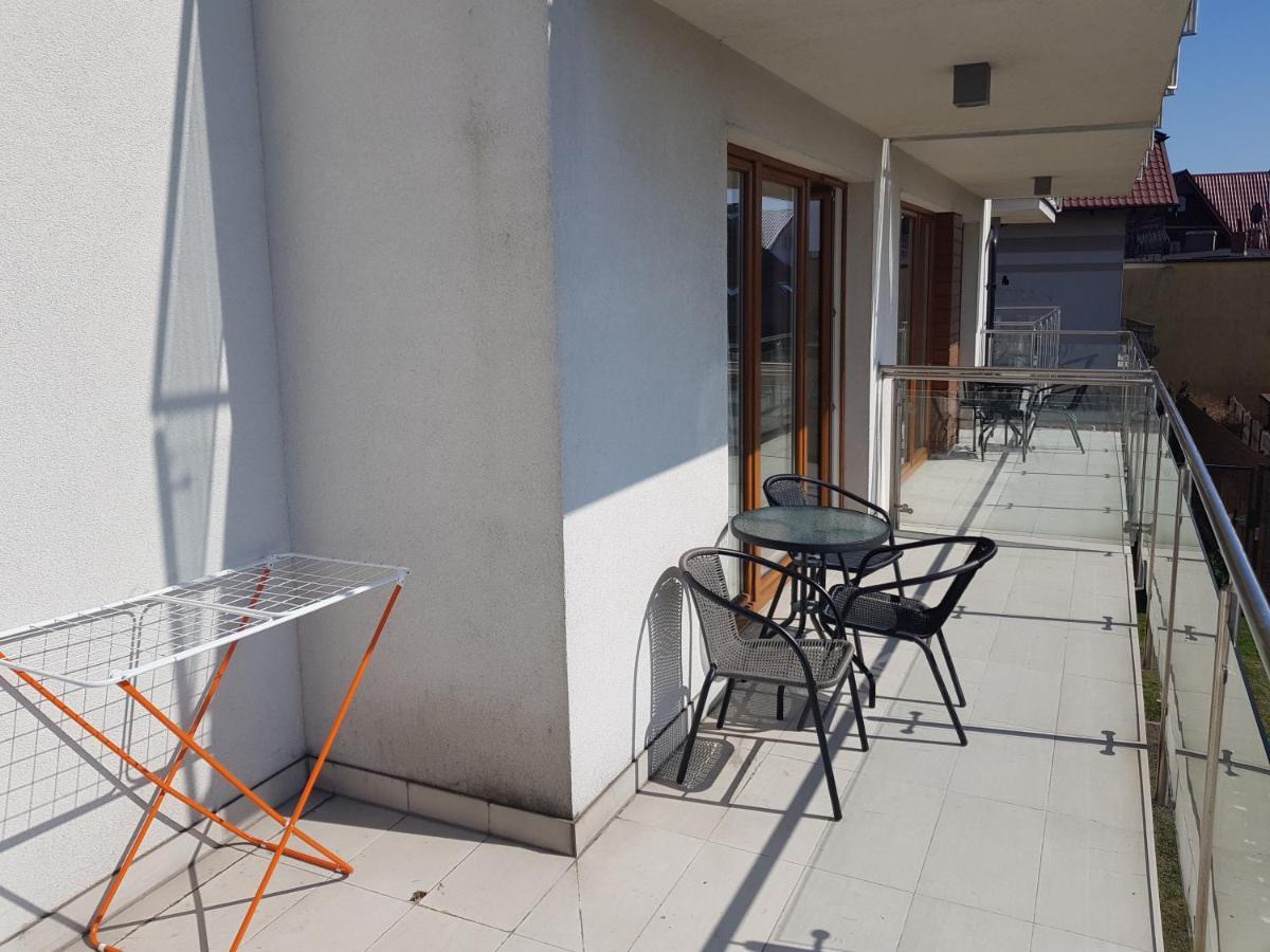 Marina Jastarnia Apartamenty w budynku z Basenem Bagian luar foto